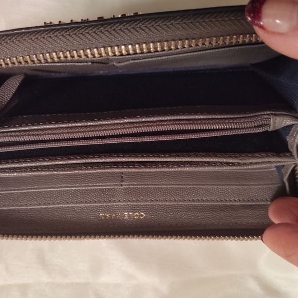 Cole Haan big size wallet - Picture 4 of 12